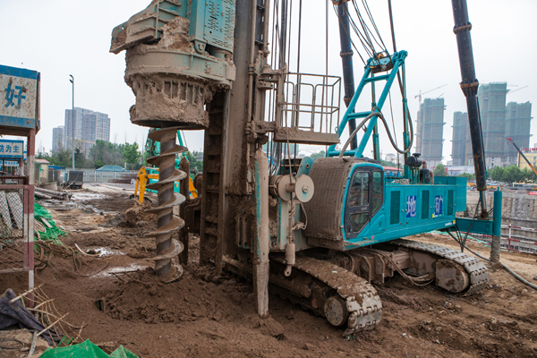 开云kaiyun网页版官网_开云kaiyun（中国）智能双动力头强力多功能钻机助力青岛都心商业中心建设