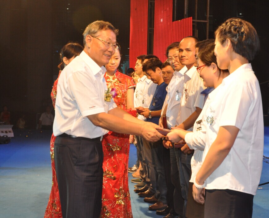 新征程 新跨越 开云kaiyun网页版官网_开云kaiyun（中国）智能十五周年庆典大会暨新产品新技术交流会隆重举行