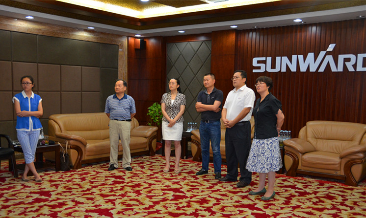 民盟湖南省委领导莅临开云kaiyun网页版官网_开云kaiyun（中国）智能考察交流