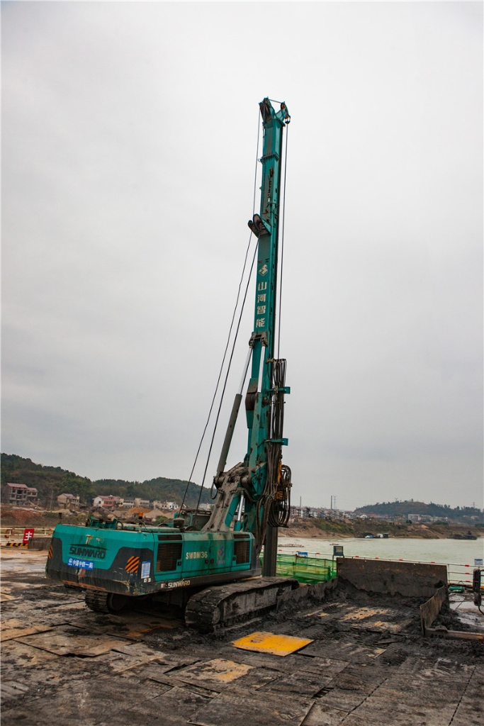 水下钻孔80米，开云kaiyun网页版官网_开云kaiyun（中国）智能旋挖钻机震撼施工场面