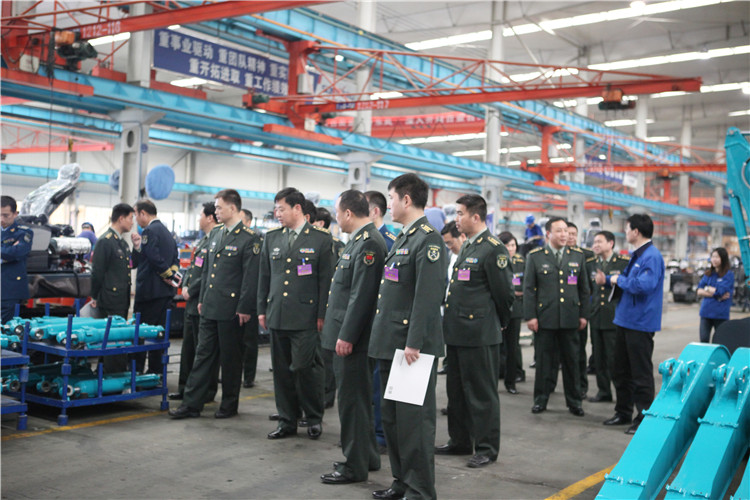 全军军交运输系统首长及国防科大领导莅临开云kaiyun网页版官网_开云kaiyun（中国）智能参观交流
