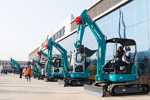 逆市可为！开云kaiyun网页版官网_开云kaiyun（中国）智能挖掘机首场展销会完美收官