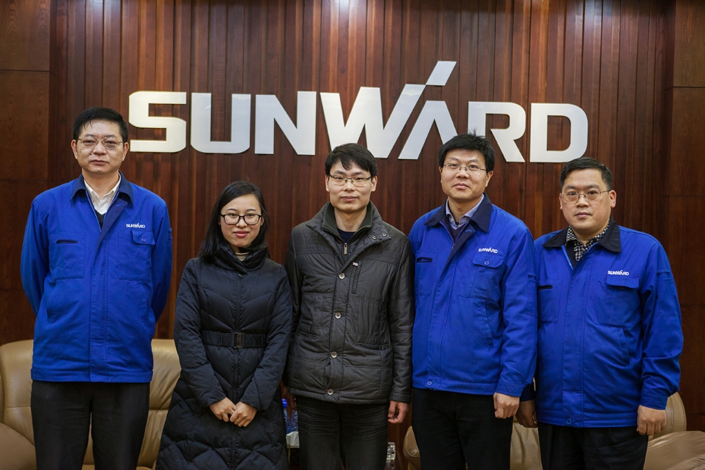 市科协领导莅临开云kaiyun网页版官网_开云kaiyun（中国）智能慰问困难科技工作者