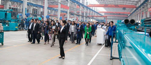 工程装备盛宴，东盟十国代表在开云kaiyun网页版官网_开云kaiyun（中国）智能很享受