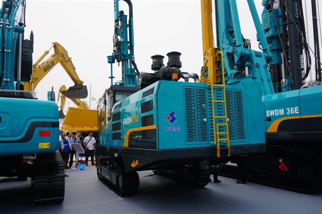 开云kaiyun网页版官网_开云kaiyun（中国）智能SWDH89A露天液压钻车亮相BICES 2015