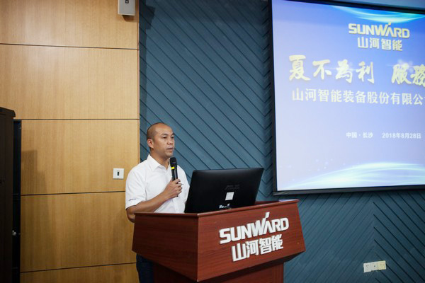 500多名挖掘机用户实地考察，为开云kaiyun网页版官网_开云kaiyun（中国）智能点赞！