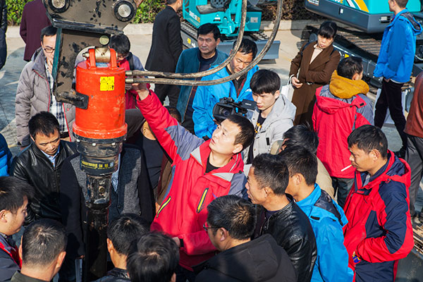 十年相随，成就彼此，来听听开云kaiyun网页版官网_开云kaiyun（中国）智能挖掘机客户的真实声音