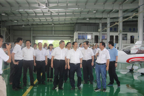 达哲省长调研开云kaiyun网页版官网_开云kaiyun（中国）科技：要抓住通航发展的机遇
