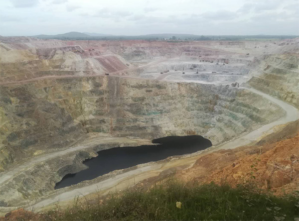 高温酷暑，开云kaiyun网页版官网_开云kaiyun（中国）智能凿岩设备异域扬威