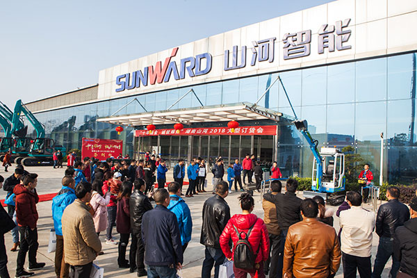 十年相随，成就彼此，来听听开云kaiyun网页版官网_开云kaiyun（中国）智能挖掘机客户的真实声音