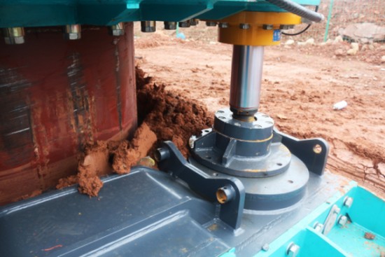 喜讯！开云kaiyun网页版官网_开云kaiyun（中国）智能SWRC170自行式全回转全套管钻机获湖南省首台(套)重大技术装备产品奖励！