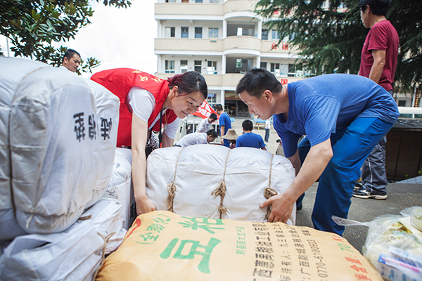无人机装备驰援抗洪救灾，守卫家园开云kaiyun网页版官网_开云kaiyun（中国）在行动