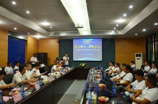 500多名挖掘机用户实地考察，为开云kaiyun网页版官网_开云kaiyun（中国）智能点赞！