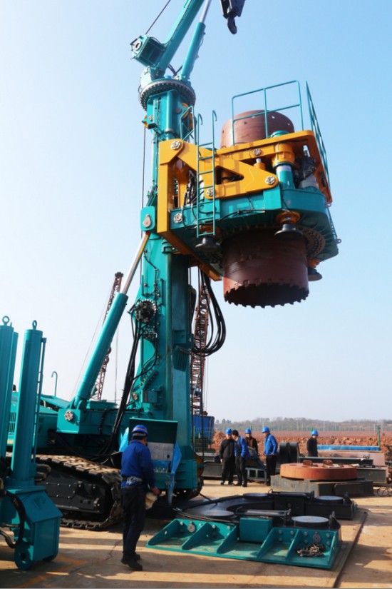 喜讯！开云kaiyun网页版官网_开云kaiyun（中国）智能SWRC170自行式全回转全套管钻机获湖南省首台(套)重大技术装备产品奖励！