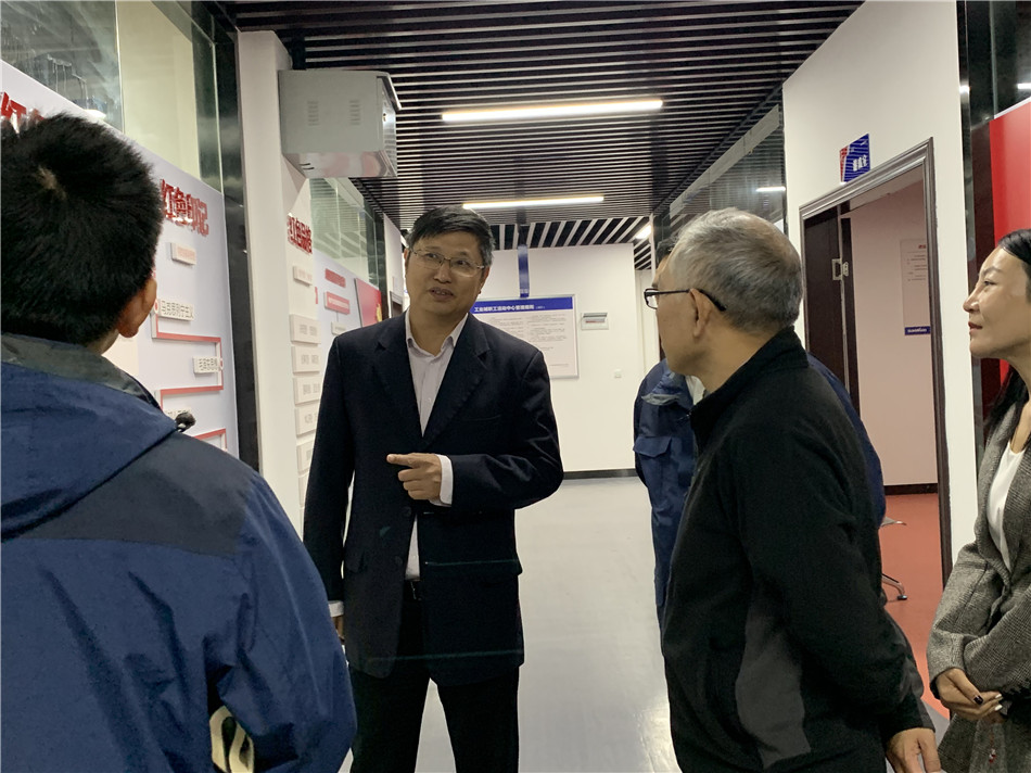 长沙市总工会党组书记周宏兆一行莅临开云kaiyun网页版官网_开云kaiyun（中国）智能考察调研