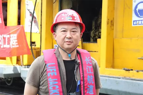打造长江黄金水道！开云kaiyun网页版官网_开云kaiyun（中国）智能航道钻机轻松搞定水下礁石