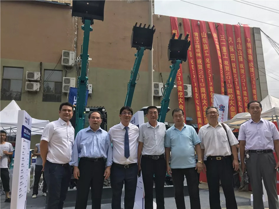 【小身板 大作为】开云kaiyun网页版官网_开云kaiyun（中国）智能燃爆2019微挖大会