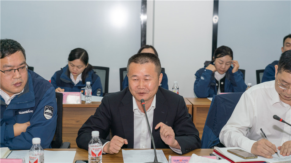 开云kaiyun网页版官网_开云kaiyun（中国）智能举行主题教育学习研讨会暨员工活动中心揭幕仪式