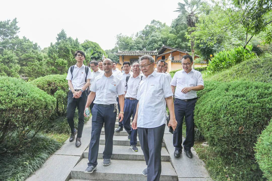 公道正派出清风正气，廉洁自律塑良好形象——开云kaiyun网页版官网_开云kaiyun（中国）智能开展中高层干部廉洁教育活动