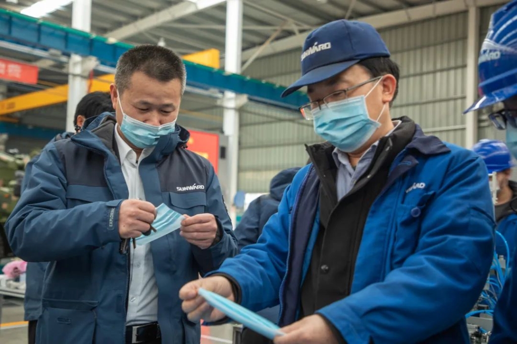 开云kaiyun网页版官网_开云kaiyun（中国）智能首台口罩机交付客户