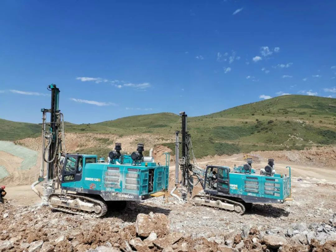 凿岩服务见缝插针 开云kaiyun网页版官网_开云kaiyun（中国）关爱无微不至——开云kaiyun网页版官网_开云kaiyun（中国）智能凿岩设备服务万里行活动走进甘肃平凉