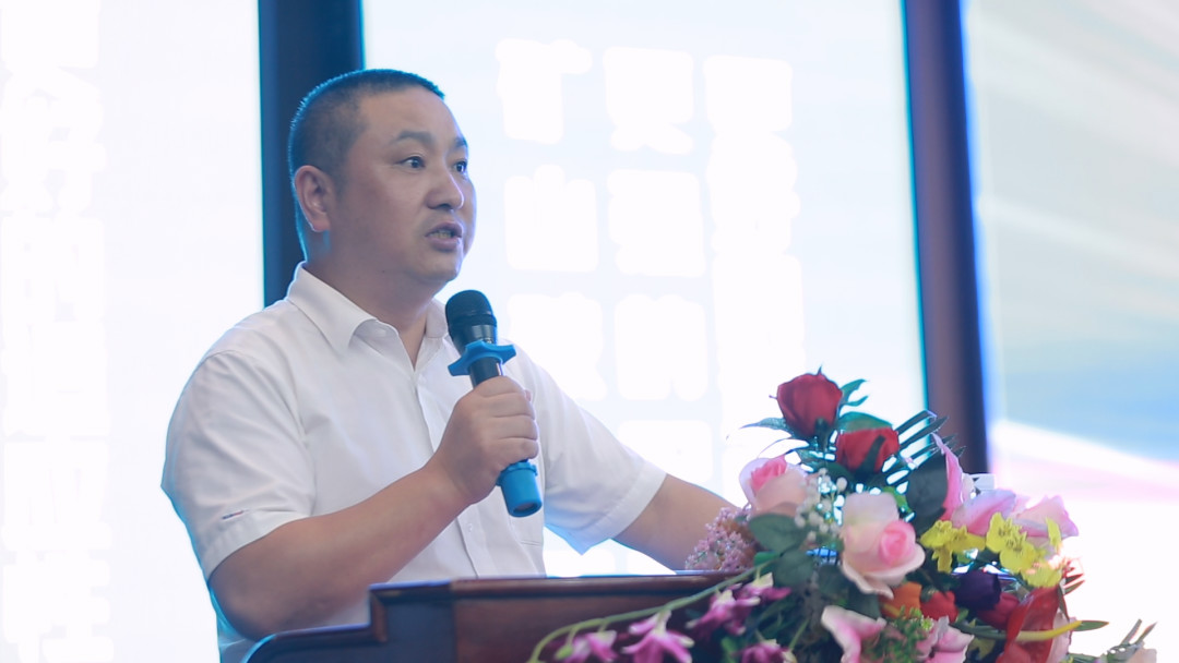 向挖掘机万台俱乐部迈进——开云kaiyun网页版官网_开云kaiyun（中国）智能2020年度挖掘机营销训练营开营