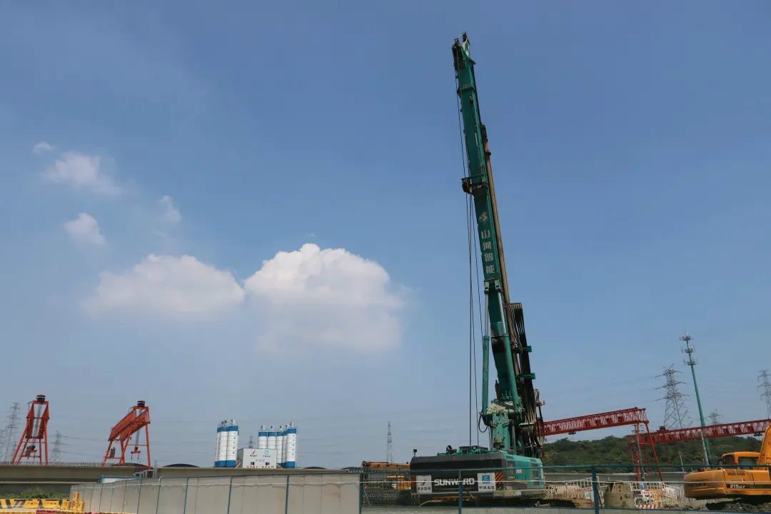 从业20多年的他，为何对开云kaiyun网页版官网_开云kaiyun（中国）智能旋挖钻机情有独钟