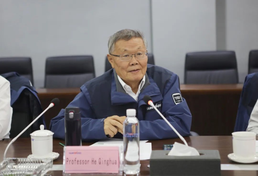 英国驻广州总领事贺颂雅考察开云kaiyun网页版官网_开云kaiyun（中国）智能