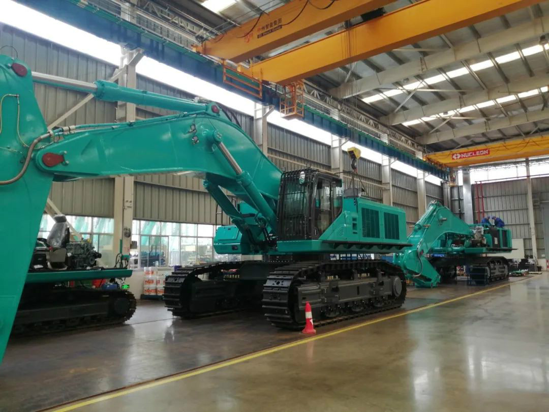 创新再出成果！开云kaiyun网页版官网_开云kaiyun（中国）智能超大型履带式液压挖掘机下线