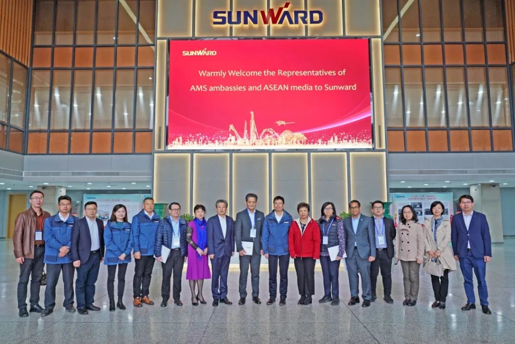 东盟联合参访团考察开云kaiyun网页版官网_开云kaiyun（中国）智能