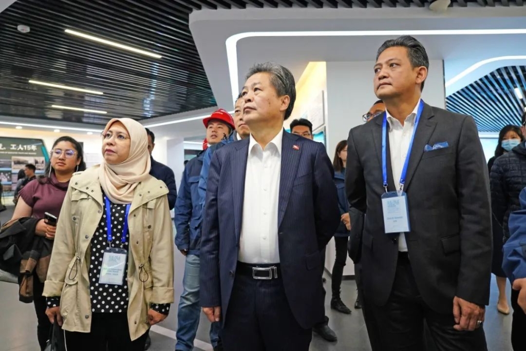 东盟联合参访团考察开云kaiyun网页版官网_开云kaiyun（中国）智能