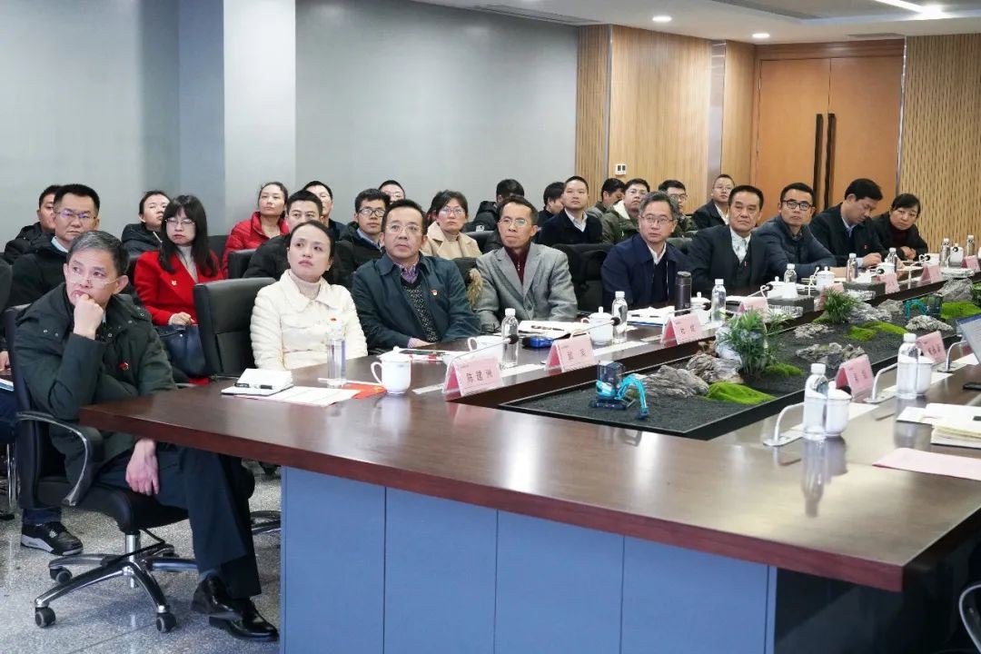 省工信厅青年干部理论学习走进开云kaiyun网页版官网_开云kaiyun（中国）智能