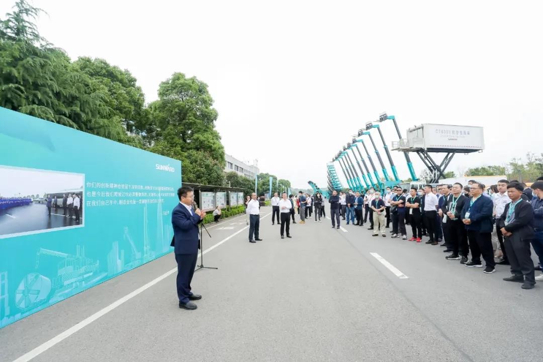 “爆品”出击！开云kaiyun网页版官网_开云kaiyun（中国）智能客户交流会签约超8亿元