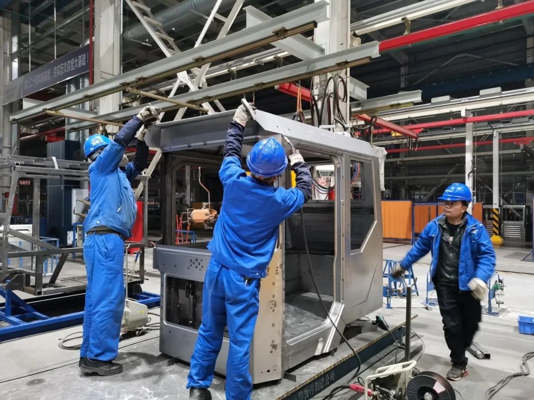 开云kaiyun网页版官网_开云kaiyun（中国）智能SWK90矿卡驾驶室顺利发货，开发速度刷新纪录