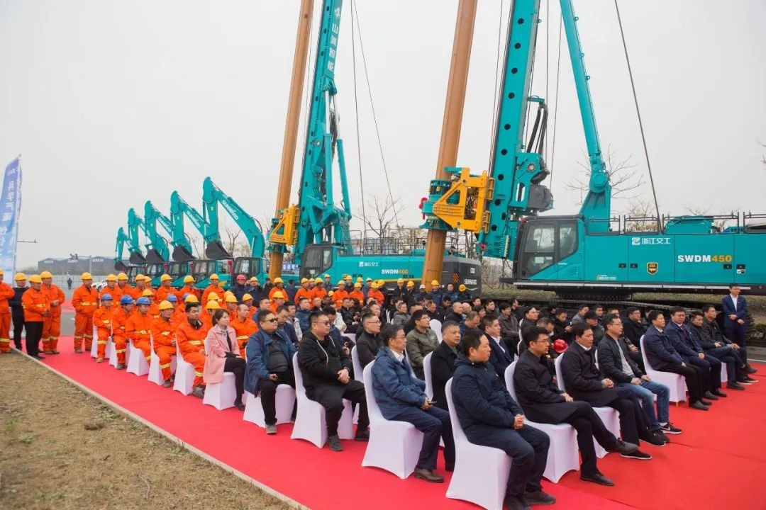 开云kaiyun网页版官网_开云kaiyun（中国）智能旋挖钻机全面参建中国首条智慧高速公路
