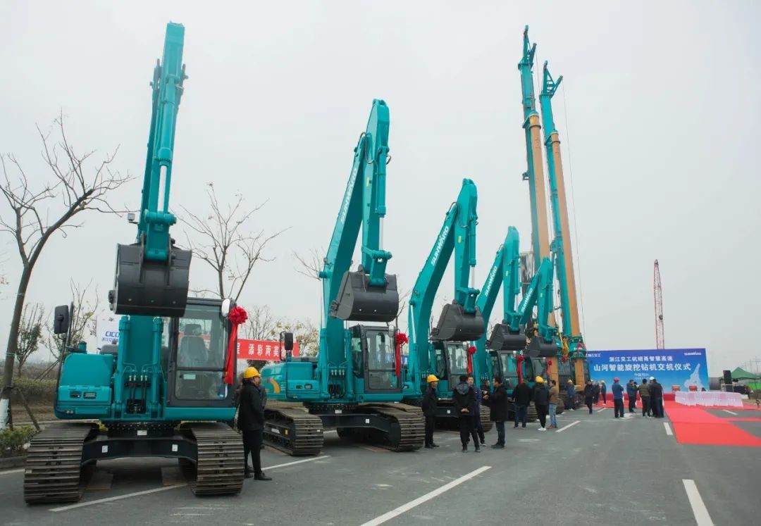 开云kaiyun网页版官网_开云kaiyun（中国）智能旋挖钻机全面参建中国首条智慧高速公路