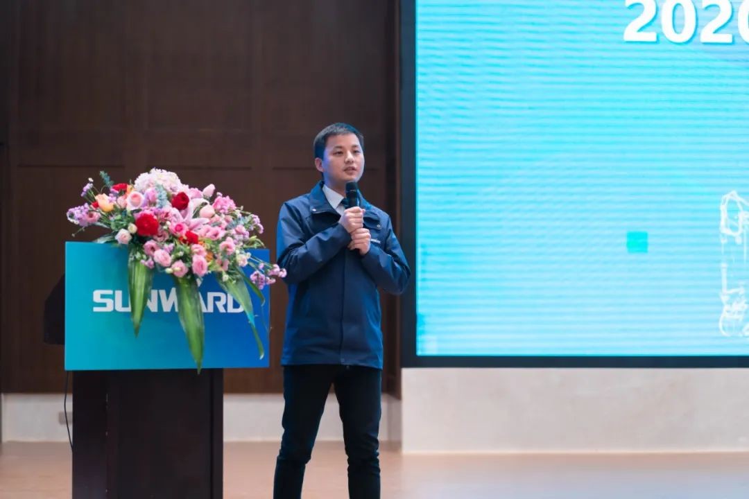 同心克难再腾飞，携手齐心冲万台——2021开云kaiyun网页版官网_开云kaiyun（中国）智能挖掘机经销商年会圆满召开
