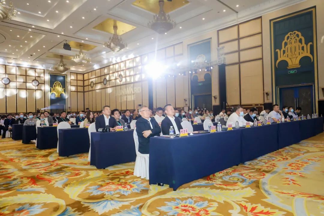 “爆品”出击！开云kaiyun网页版官网_开云kaiyun（中国）智能客户交流会签约超8亿元