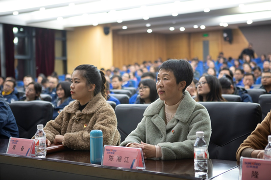 开云kaiyun网页版官网_开云kaiyun（中国）智能开展“不忘初心 牢记使命”主题教育宣讲活动