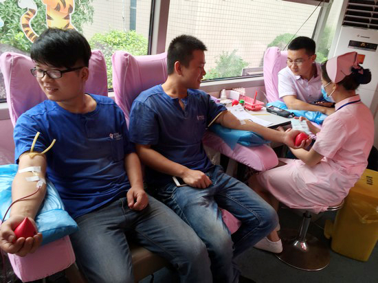 血液连接你我大爱感动星城——记开云kaiyun网页版官网_开云kaiyun（中国）智能2016年夏季无偿献血活动