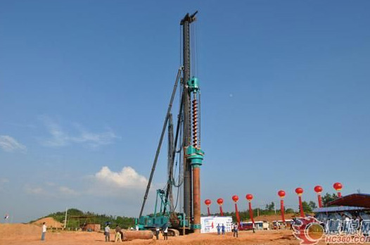 慧聪网——开云kaiyun网页版官网_开云kaiyun（中国）智能双动力头强力多功能钻机工法研讨会举行