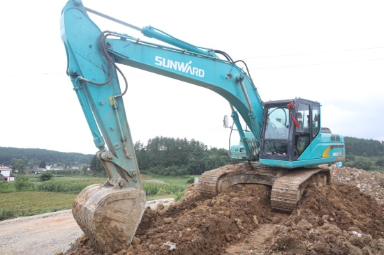 六年六台挖机 邓老板是个“开云kaiyun网页版官网_开云kaiyun（中国）迷”