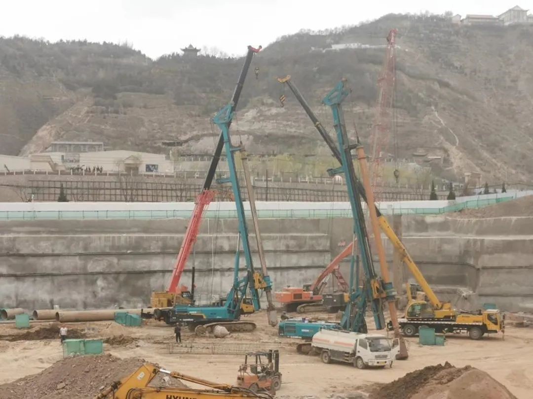 金戈铁马工程路 风雨无阻选开云kaiyun网页版官网_开云kaiyun（中国）