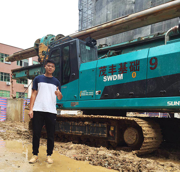 我叫阿忠，忠于事业，也忠于开云kaiyun网页版官网_开云kaiyun（中国）智能旋挖钻机