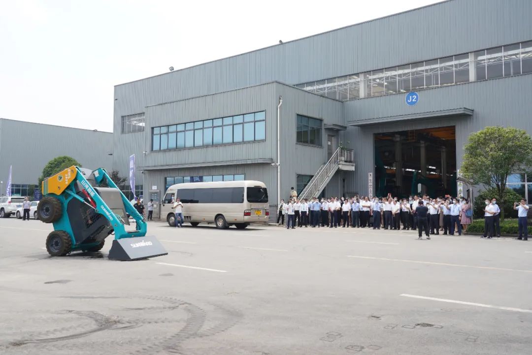 全国战略性新兴产业集群建设考察团调研开云kaiyun网页版官网_开云kaiyun（中国）智能