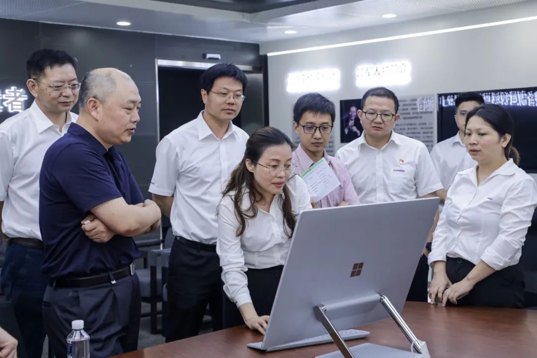 国防科大北斗团队考察开云kaiyun网页版官网_开云kaiyun（中国）智能