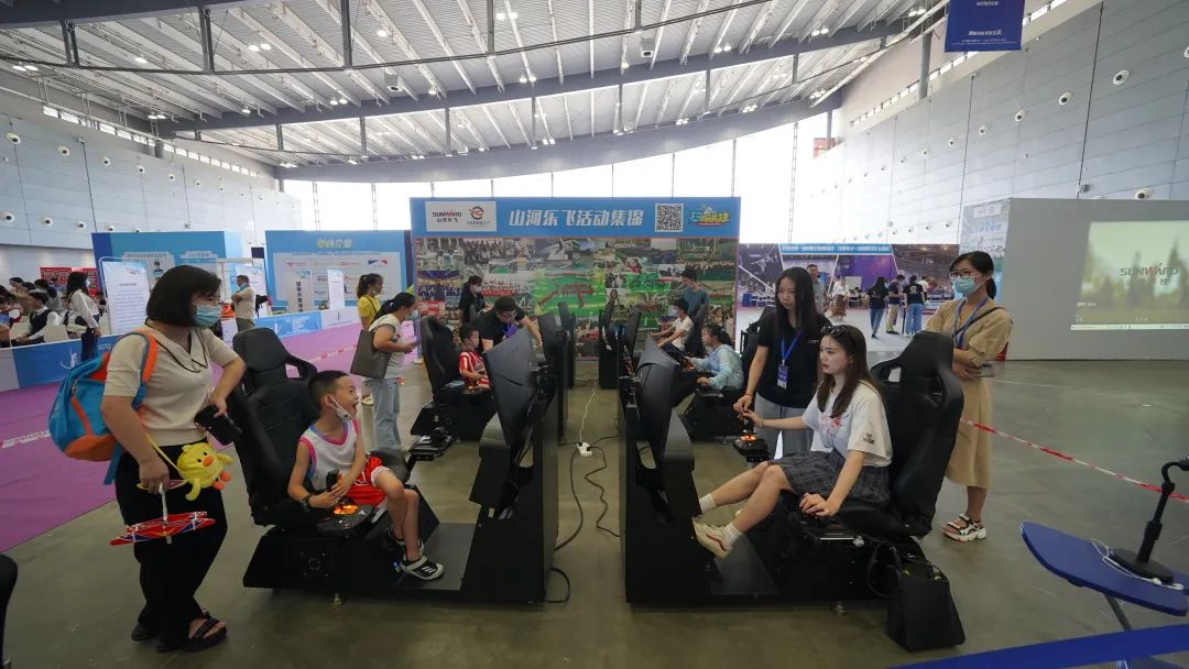 明星产品受追捧，开云kaiyun网页版官网_开云kaiyun（中国）航空携多款产品精彩亮相2021年湖南航展