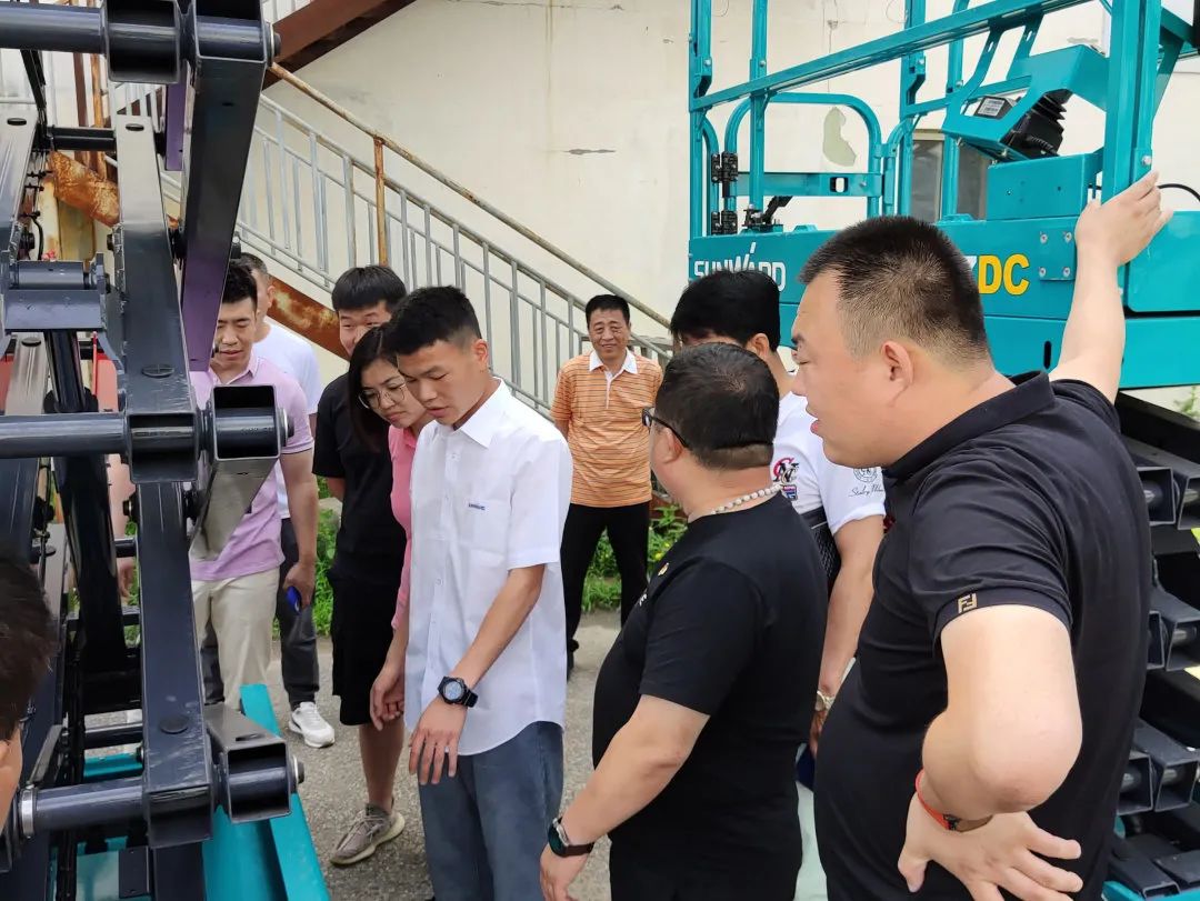同梦同行 借势腾飞——辽宁宏信&开云kaiyun网页版官网_开云kaiyun（中国）智能举办主题庆典活动