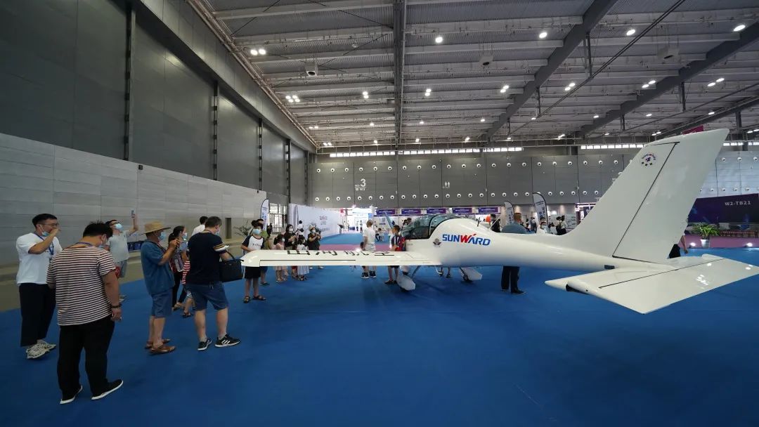 明星产品受追捧，开云kaiyun网页版官网_开云kaiyun（中国）航空携多款产品精彩亮相2021年湖南航展