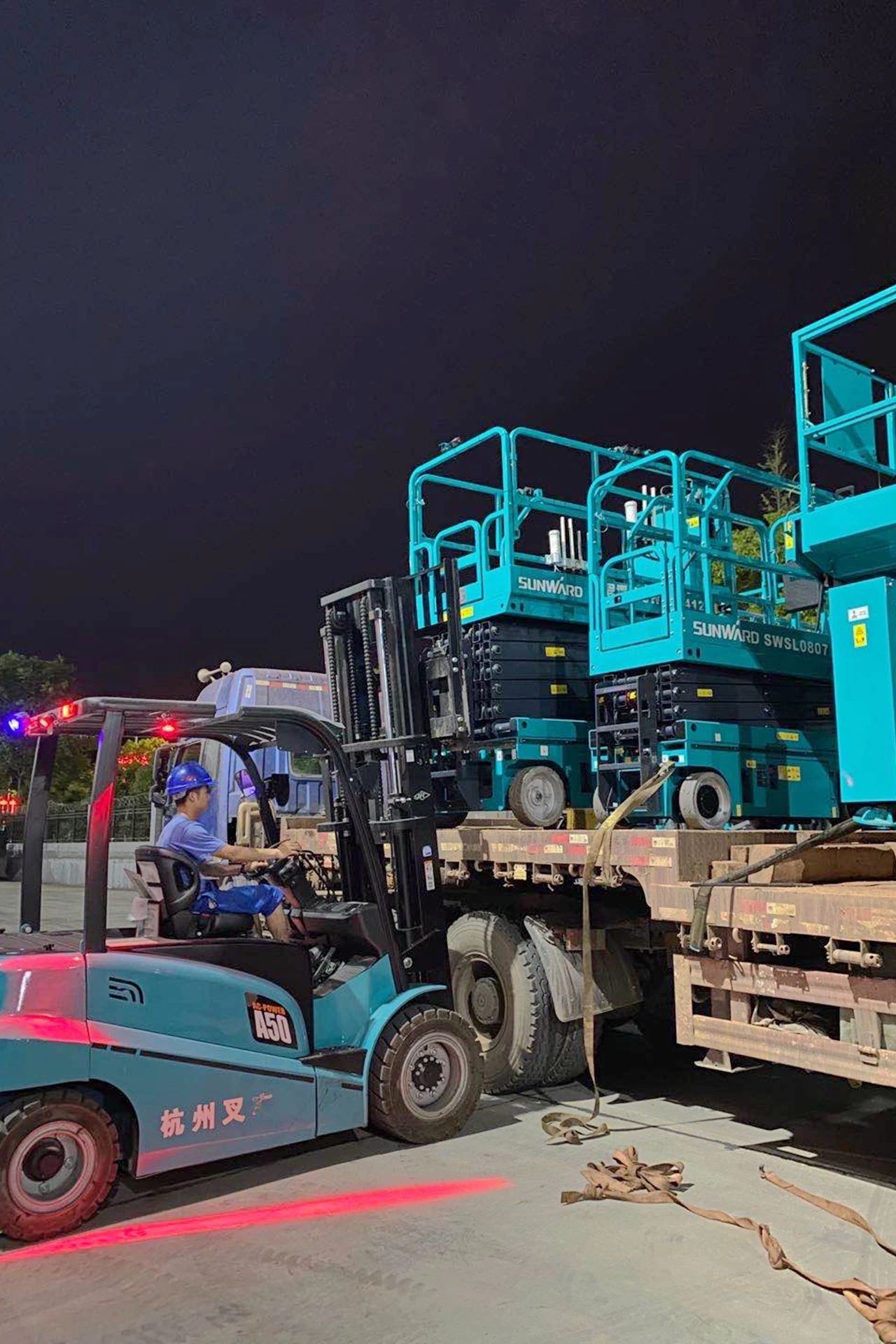 开云kaiyun网页版官网_开云kaiyun（中国）智能“蓝精灵”们在平凡岗位的坚守与奉献